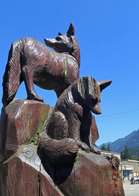 Chainsaw woodcarving in Hope BC