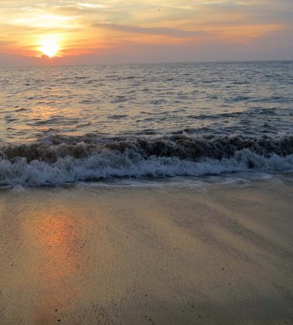 Sunset photo capturing sand, sea and sky in Puerto Vallarta. (Photo by Curtis Mekemson.)