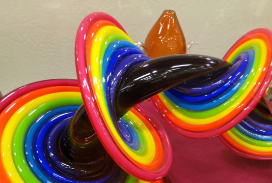 Glass sculpture created by student of Dale Chihuly on display at the Crater Rock Museum in Central Point, Oregon. Photo by Curtis Mekemson.