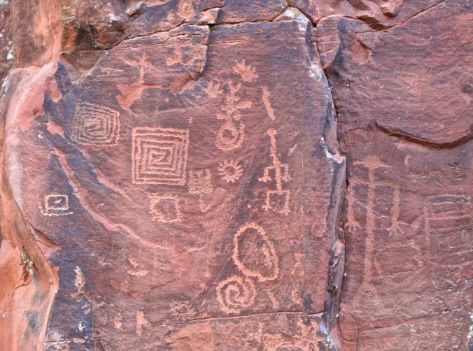 Long neck or long body? I often fine a humorous side to rock art.