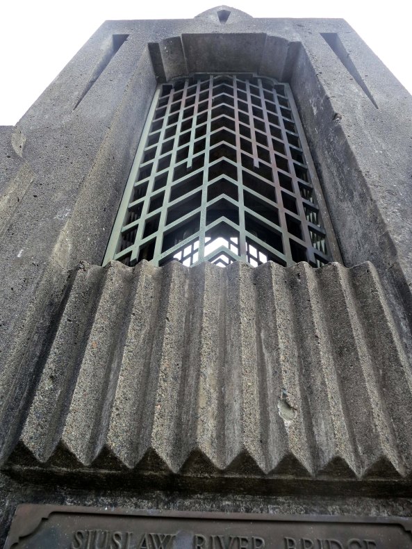 Structure on Siuslaw Bridge near Florence designed by Cond McCullough in the 1930s.