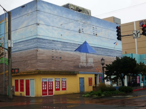 This mural was as closes as I got to Seaside's famous beach. It was not a day for sunbathing.