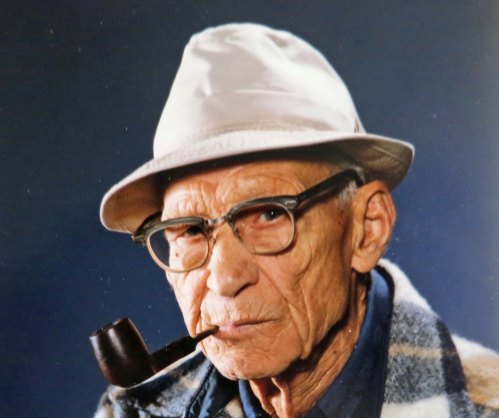 Pop, as in "don't you even think of taking my pipe away from me. (Photo by Glen Fishback.)