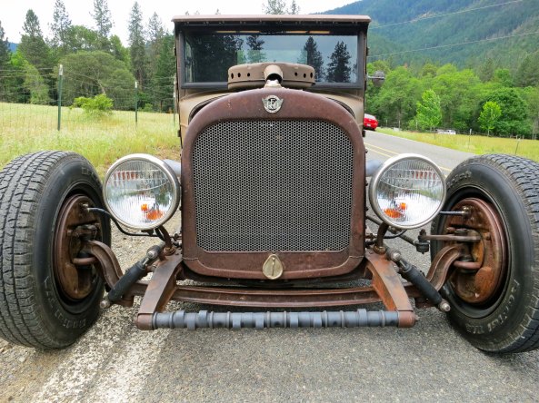 When the old cars weren't parading, they were parked for one and all to admire. There is a class to these cars that their modern equivalents just can't seem to match. Or am i just showing my age?