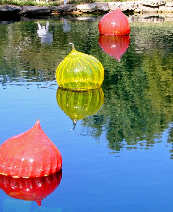 I thought colorful garlic here.