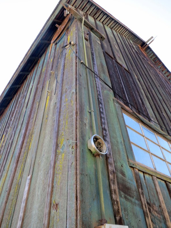 A corner shot of the barn looking up for a different perspective.