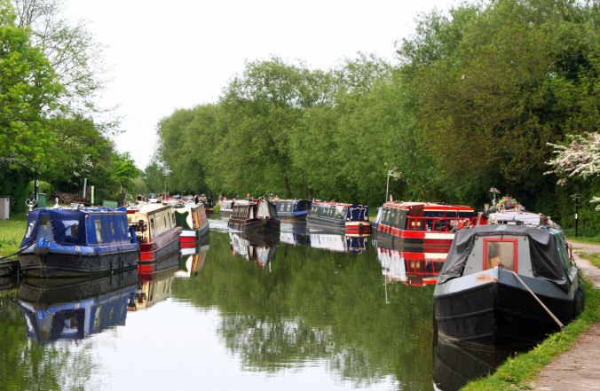 A community of houseboats, Trent and Mercey Canal style. They could be gone the next day.
