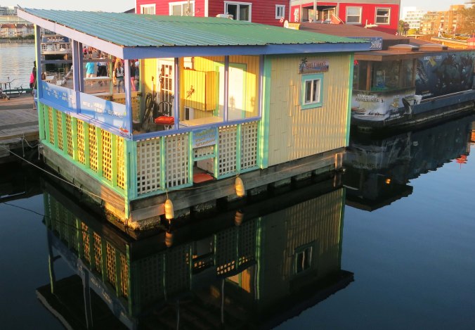 We discovered this little yellow jewel on the Island of Vancouver in Victoria, BC