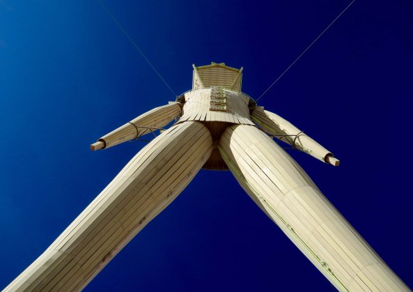 A final shot for today, this one looking up at the Man from inside the Fun House.