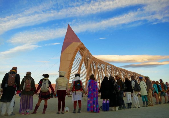 Burners spontaneously joined hands as the first rays of the sun hit the Temple.