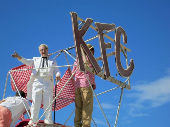 The Kentucky Camp was offering the Kentucky bourbon and baloney, naturally. The Colonel gave me a wave of greeting.