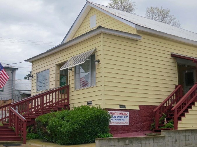 As I made my way down main street, I came to this barber shop. I'd had my hair cut there in the 40s and 50s! Even further back in time, it had served as a one room school house.