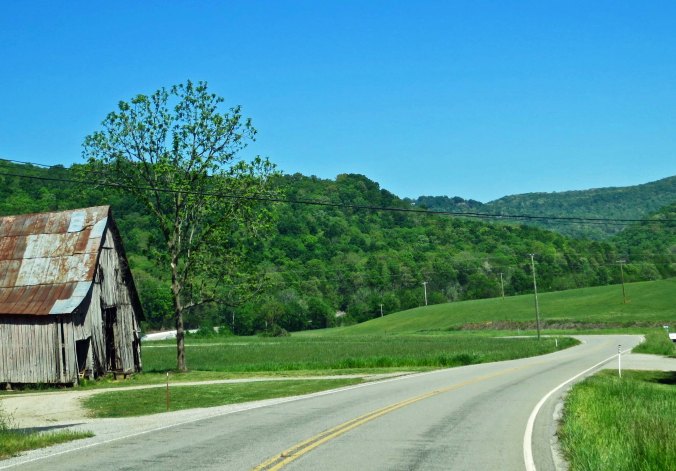 An old building along Highway 30 in Tennessee.