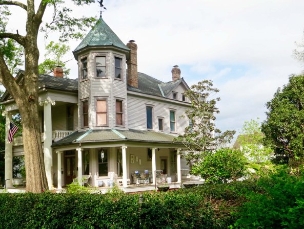 The city is known for its antebellum mansions. 