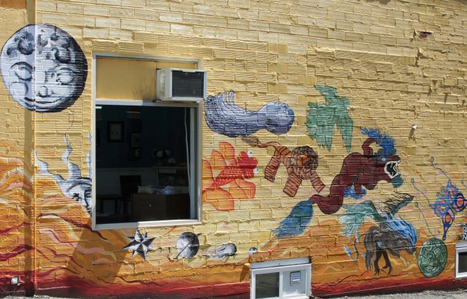 A number of murals decorated the downtown. This was my favorite.