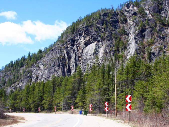 The Palisades on top were impressive. The signs suggested I make a left turn.