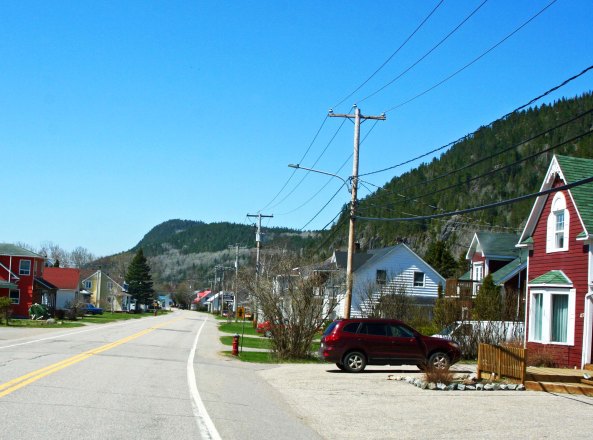 Small towns along the way were neat and orderly. I think this is Sagard.