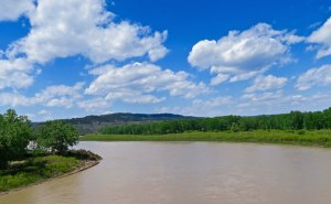 The Missouri River in Montana along US Highway 191