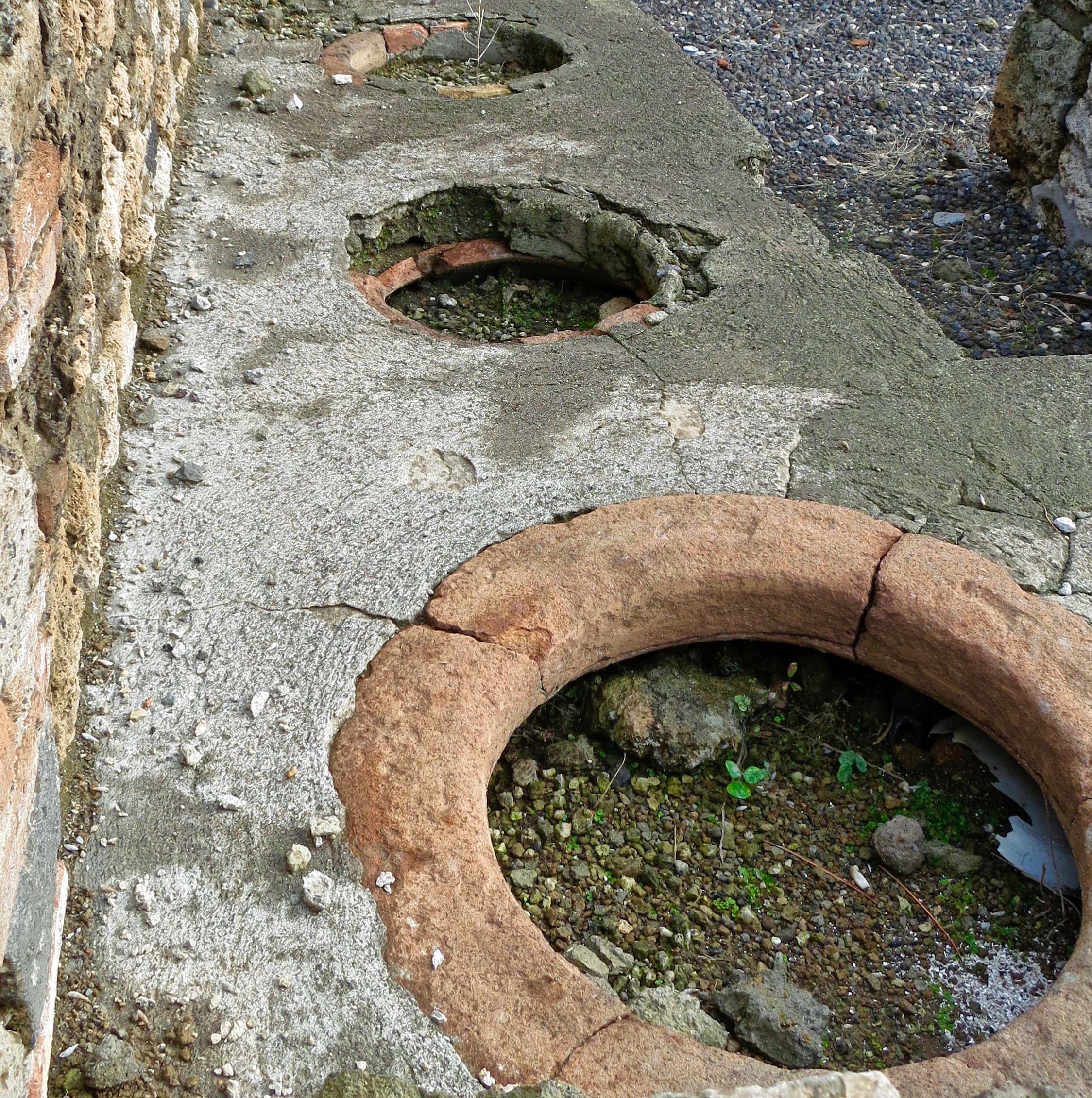 Fastfood holders at Pompeii