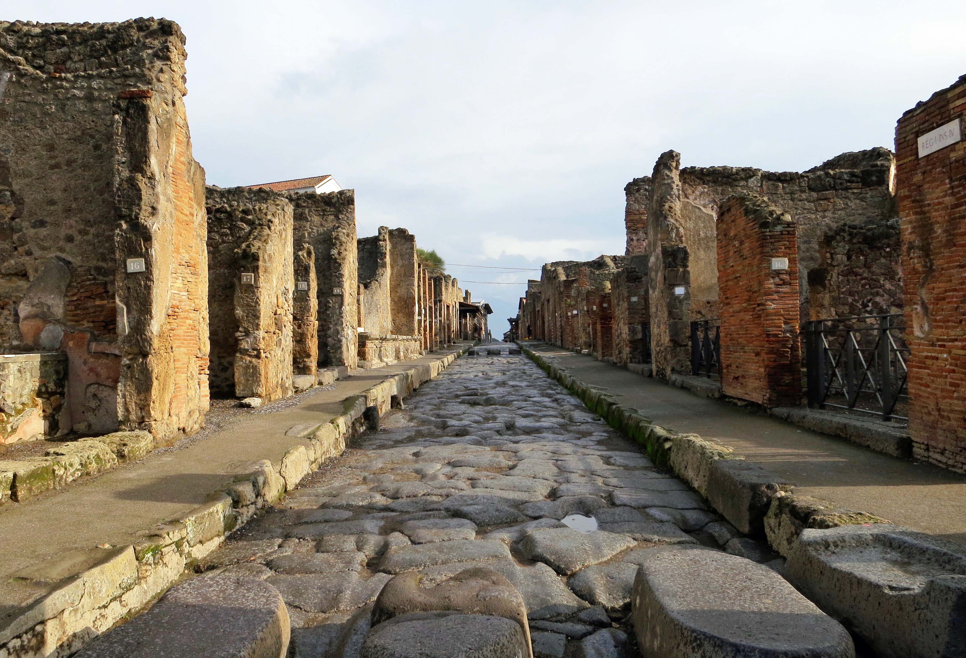 Pompeii street with raised crossing