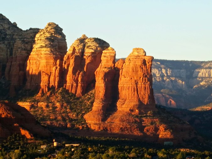 Sunrise on rocks west of Sedona