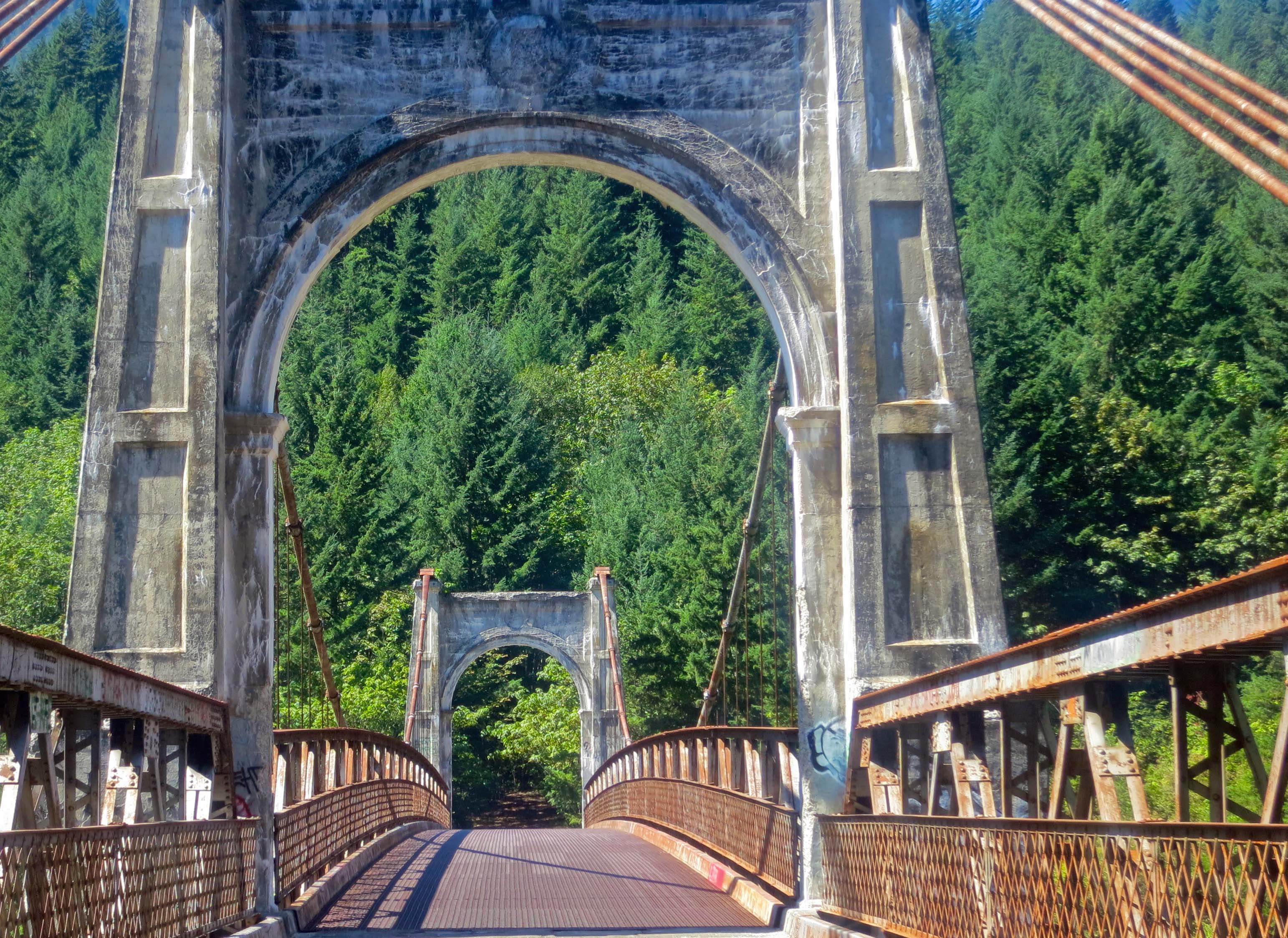 Alexandra Suspension Bridge across Fraser River
